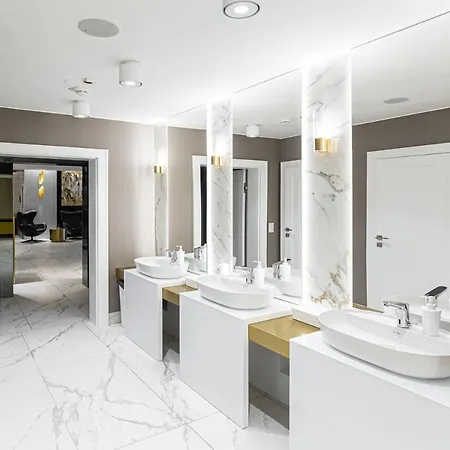 Trofana Wellness & 3*
