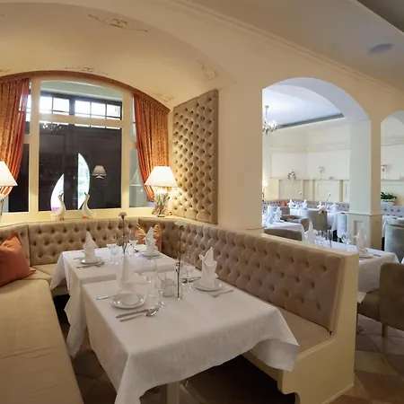 Trofana Wellness & فندق 3*