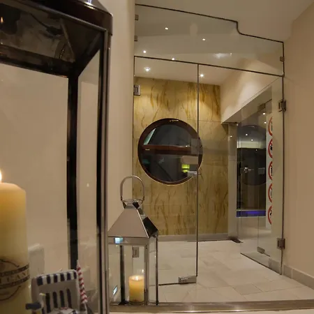 فندق Trofana Wellness & مينززدرويه