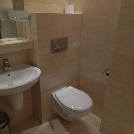 Trofana Wellness & 호텔 미엥지즈드로예
