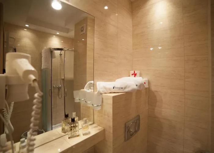 Trofana Wellness & 3*